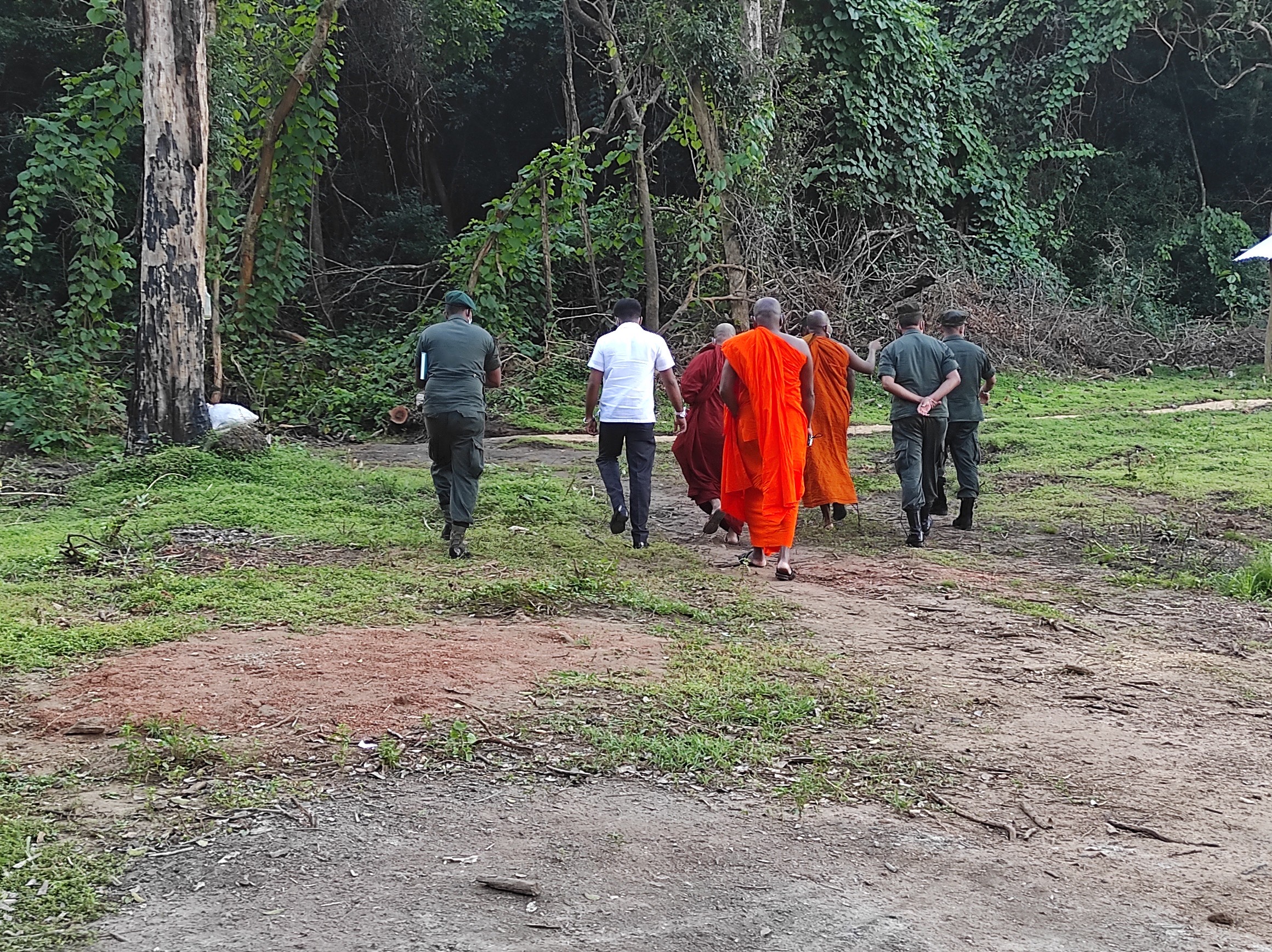 Sri Lanka's archaeological department and Buddhist monks attempts another  land grab in Mullaitivu | Tamil Guardian