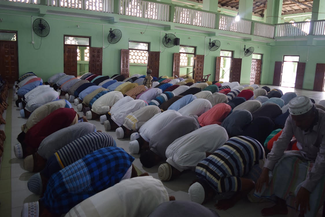 Eid-ul-Fitr celebrated across North-East  Tamil Guardian