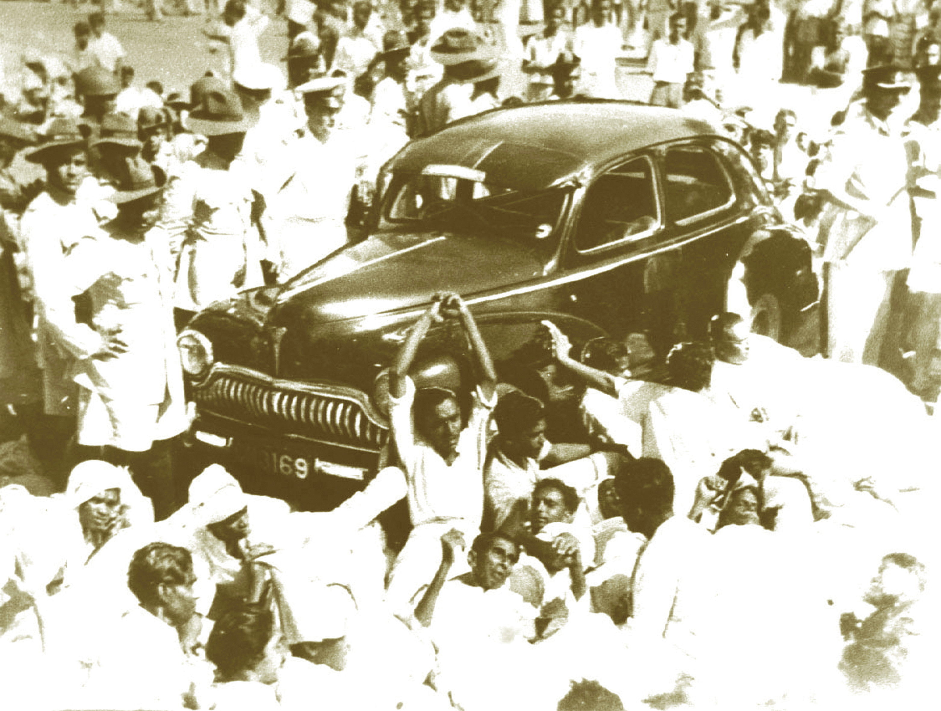 Attacks on Tamil protestors. July 1957 Colombo Sri Lanka
