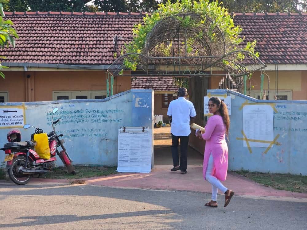 Polling in Sri Lanka 