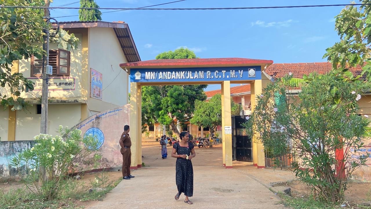 Polling in Sri Lanka 