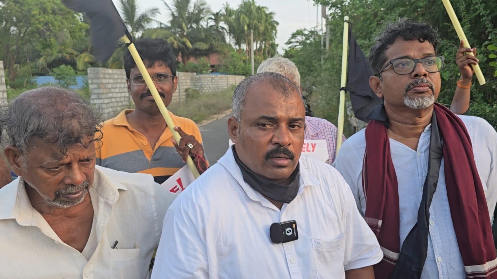 Kajendran in Thaiyiddy Vihara protest 