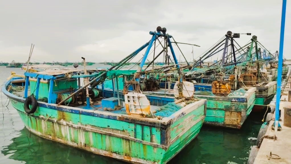 Fishermen held in Srilanka 