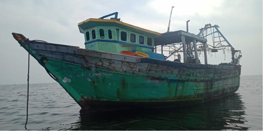 Fishermen arrested 