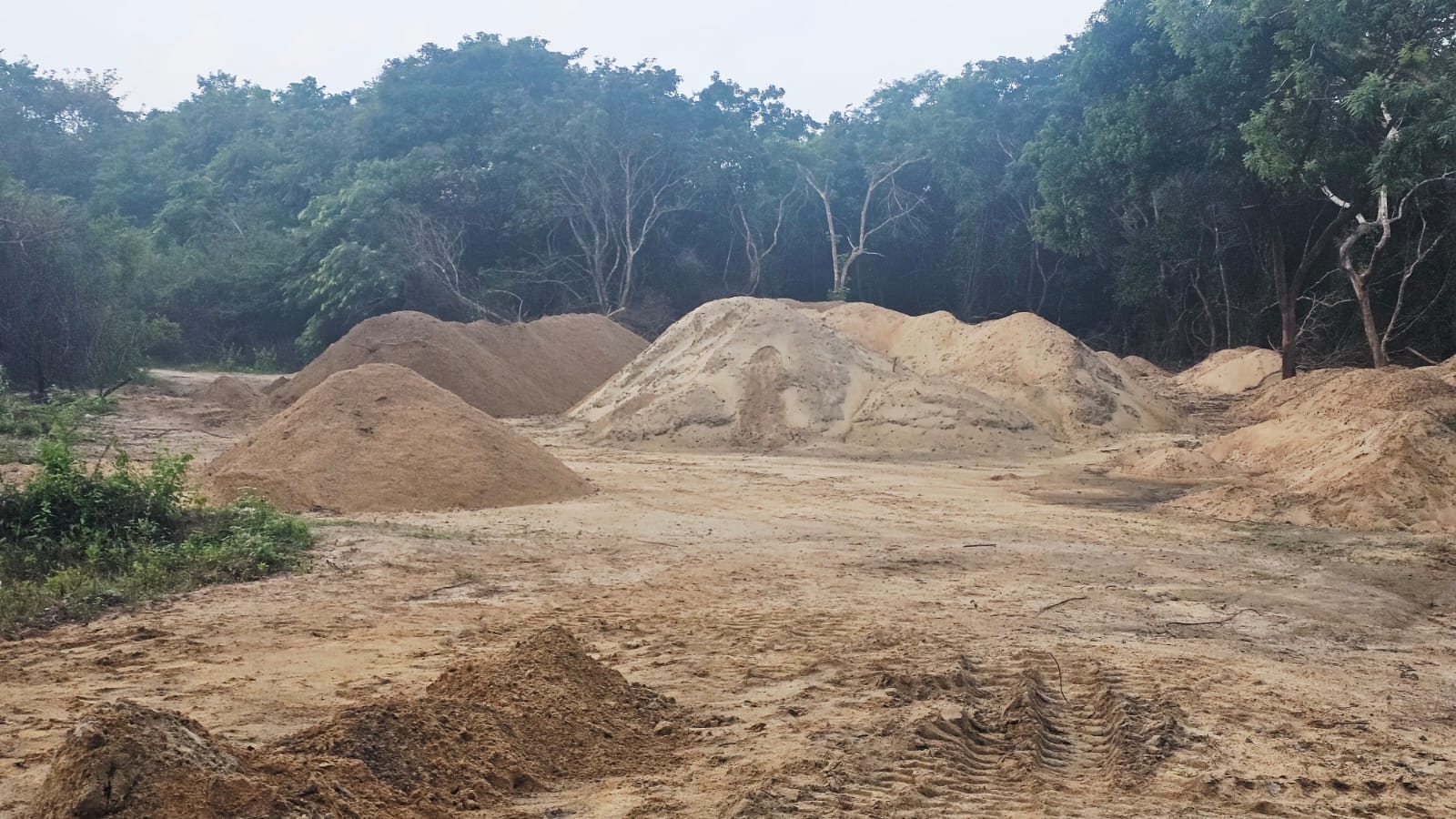 Large scale sand mining