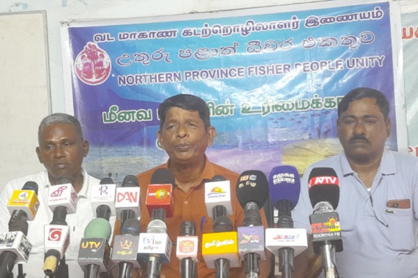 Fishermen held in Srilanka 